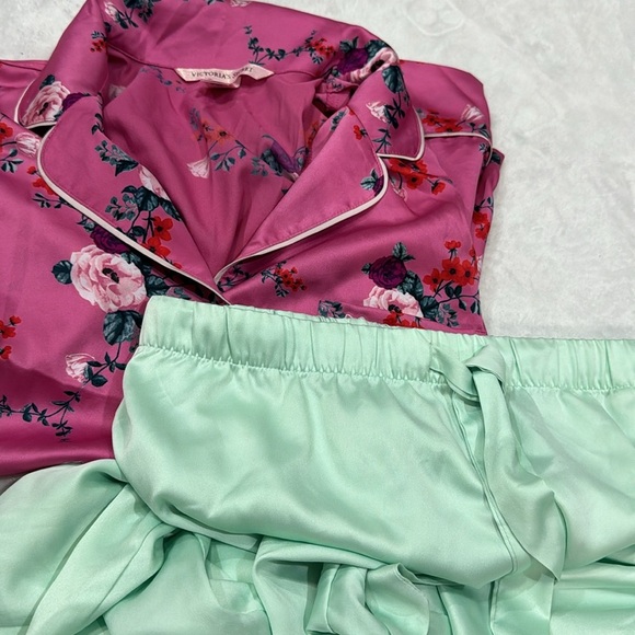 Satin Like Victorias Secret Flower Pijama Set - Picture 12 of 12